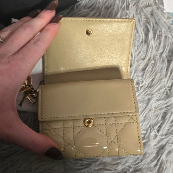 Christian Dior Lady Dior Tan Leather Cannage Tri-fold Wallet (DUSTY)(NWOT)(NEW) - Picture 5 of 10
